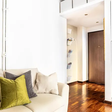 Altido Lovely Studio With Balcony In Apartment *