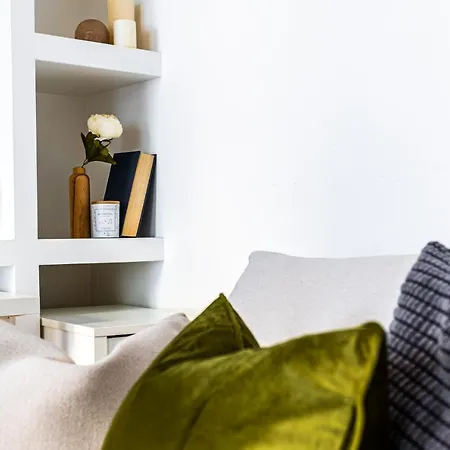 Apartamento Altido Lovely Studio With Balcony In