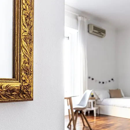 Apartamento Altido Lovely Studio With Balcony In *
